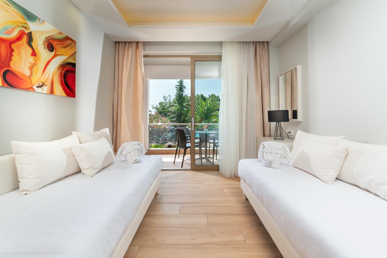 Poseidon Hotel Sea Resort Neos Marmaras Exterior foto